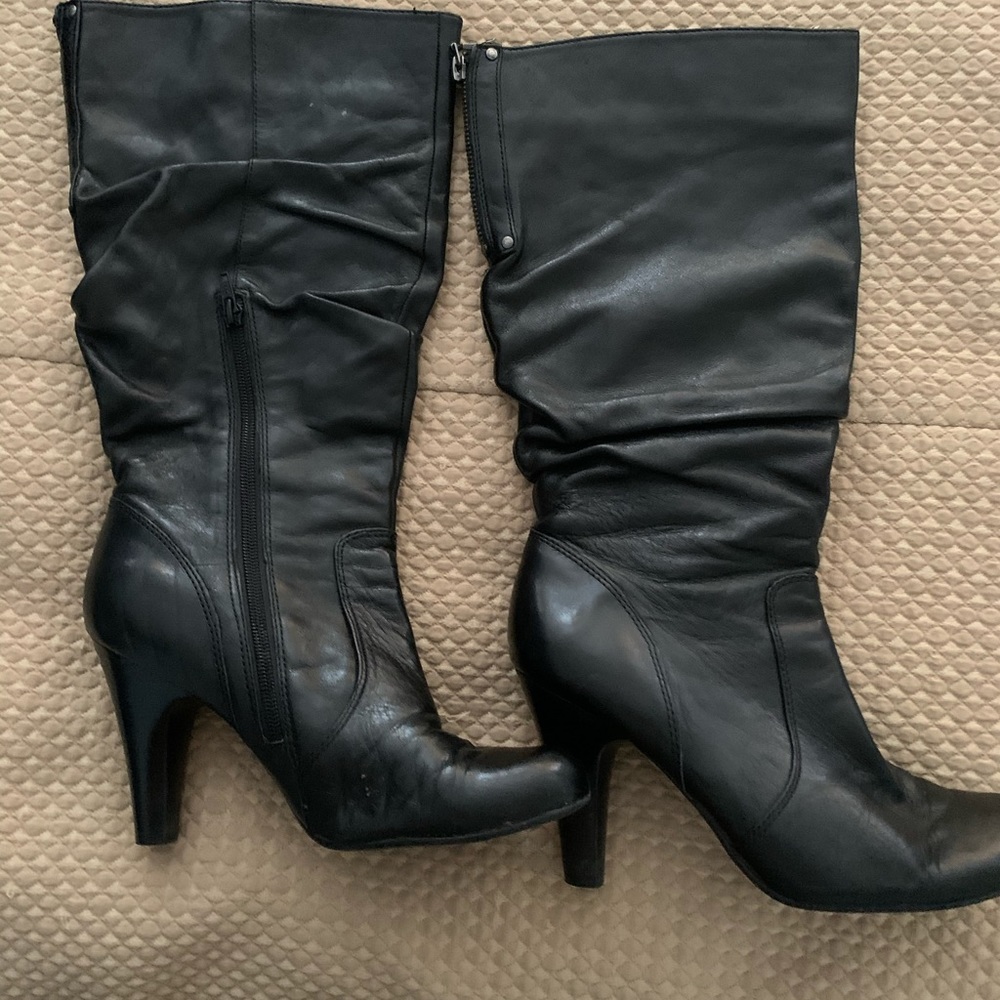 GUESS boots size 8 1/2 M